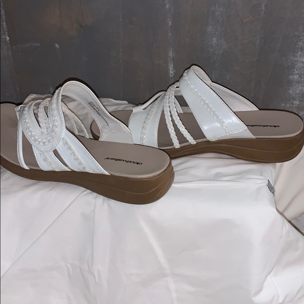 PRICE DROP!!White braided sandals size 9W